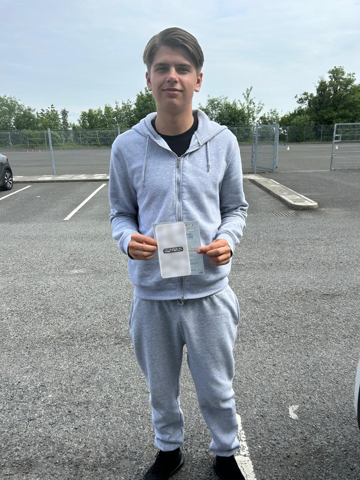 Passed learner holding a privacy-protected practical driving test certificate